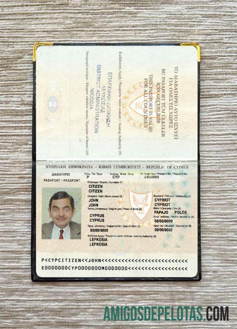 Aparência fotográfica da versão 2 do passaporte de Chipre exemplo real